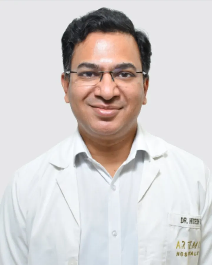 Portrait of Dr. Hitesh Garg