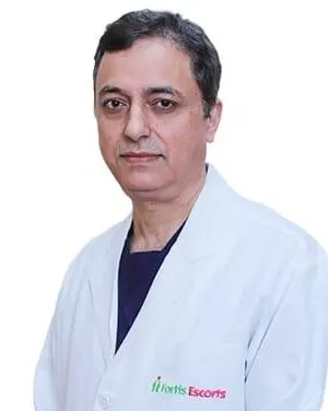 Portrait of Dr. Naveen Saraf