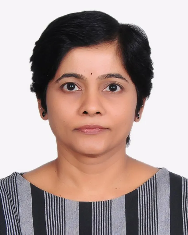 Portrait of Dr. Roja Aepala
